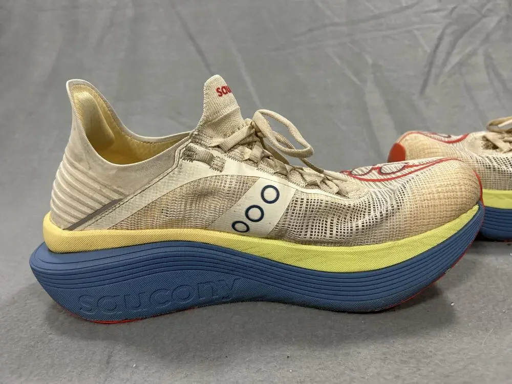 Saucony Endorphin Elite 2 Shoes Mens Size 9.5 Beige Running Racing